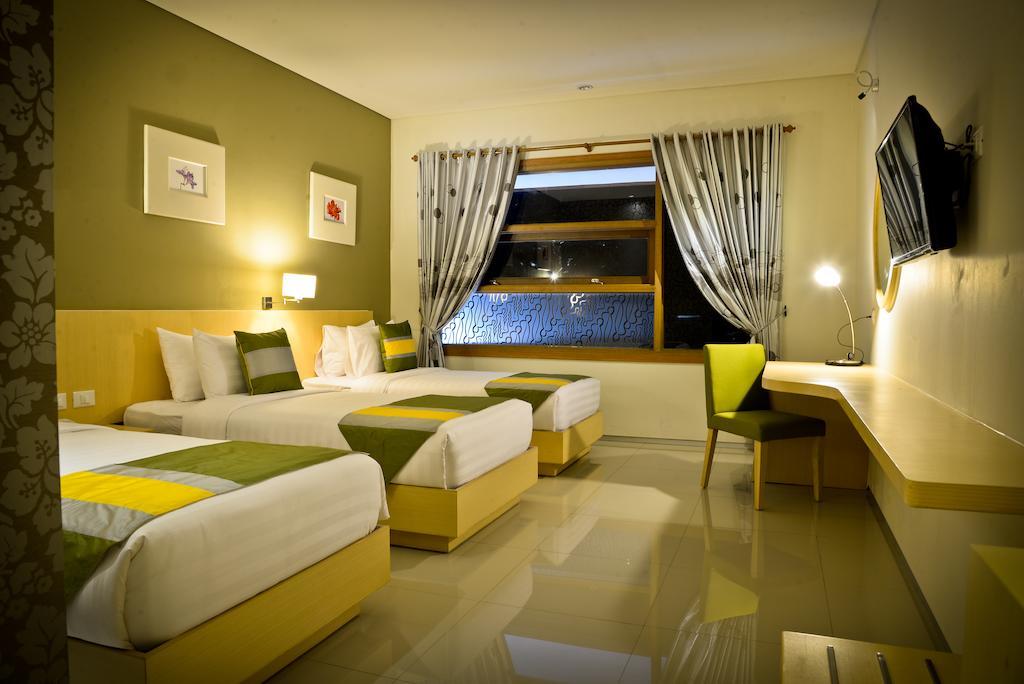 Hotel Tibera Taman Cibeunying Bandung Room photo
