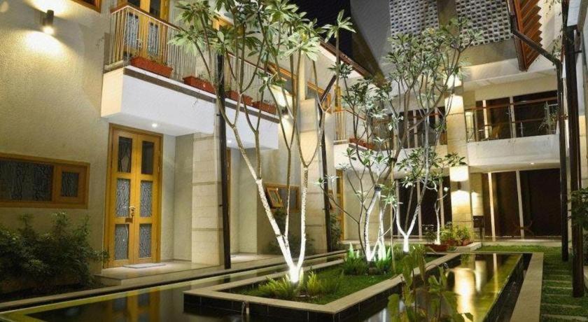 Hotel Tibera Taman Cibeunying Bandung Exterior photo